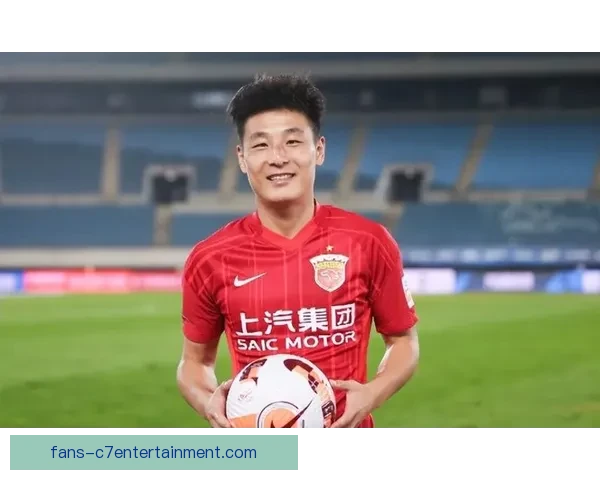 武磊超越多名外援荣膺中超金靴展现锋线统治力